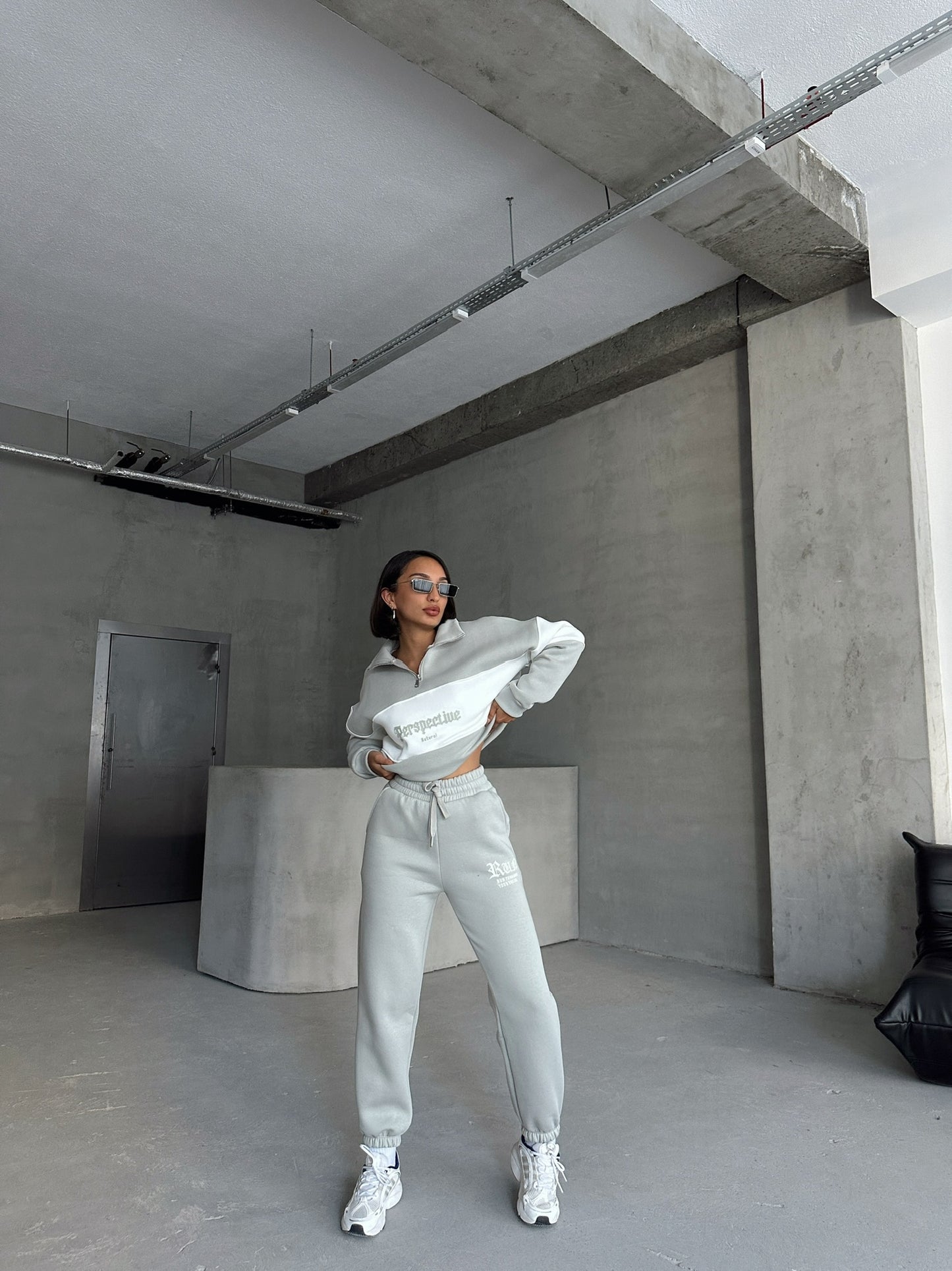 PERSPECTIVE SUIT (GRIJS)