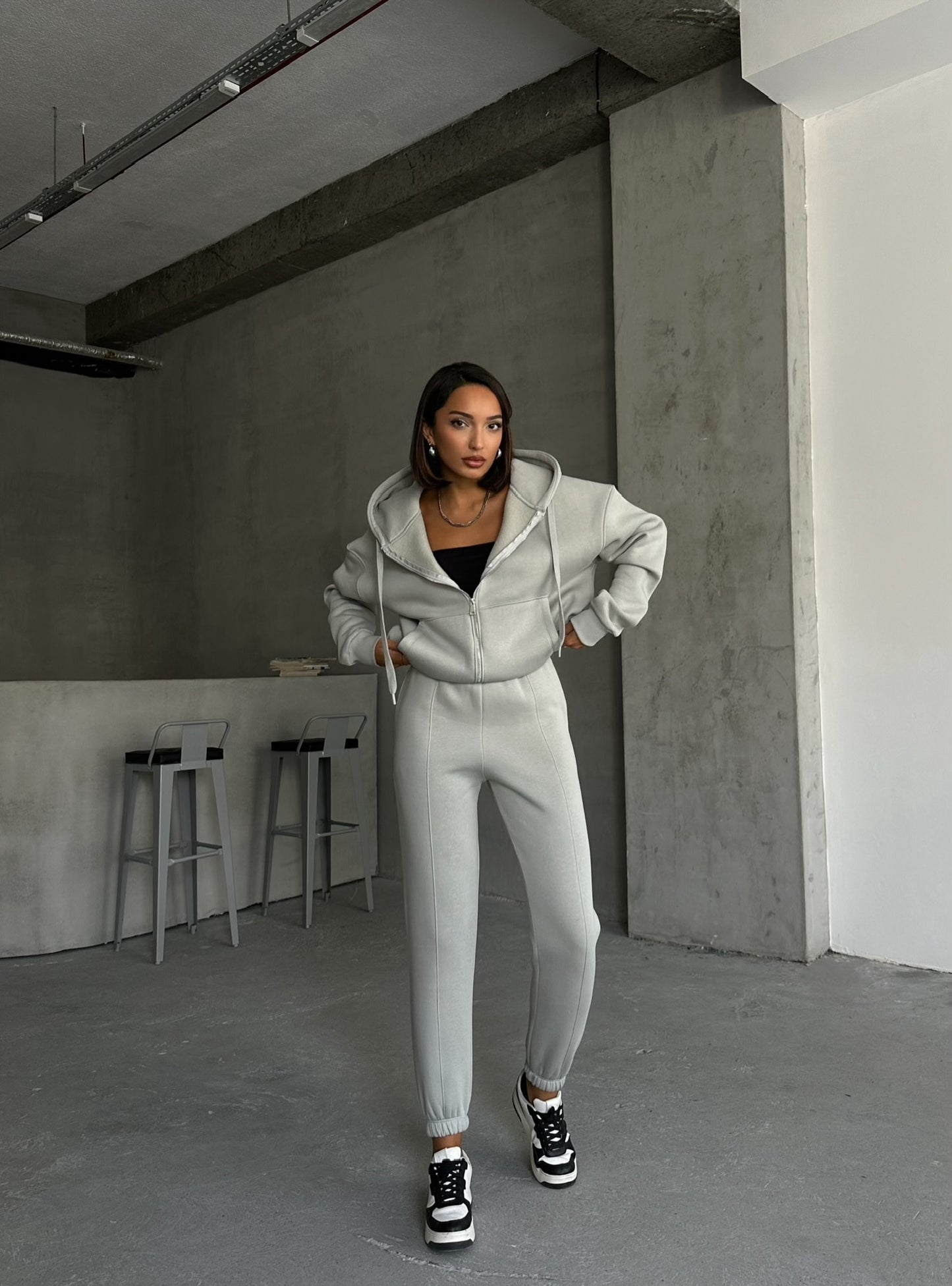BASIC SUIT (GRIJS)