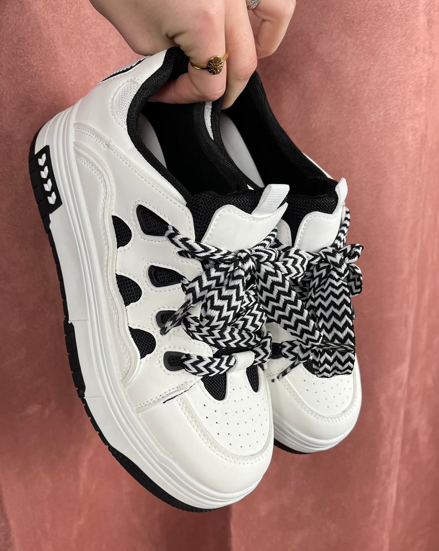 LAVISH SNEAKERS (WIT)