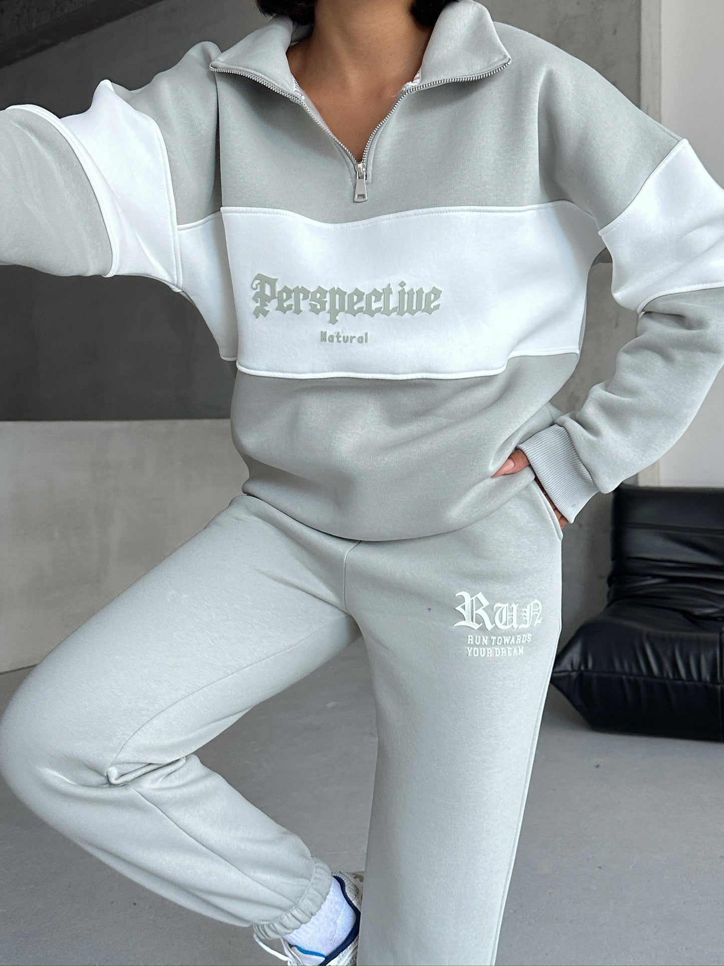 PERSPECTIVE SUIT (GRIJS)